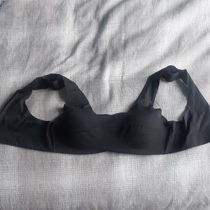 Hanes Seamless Black Bralette Size Small